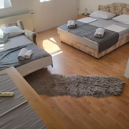 Bed and Breakfast Pansion Brod Exteriér fotografie
